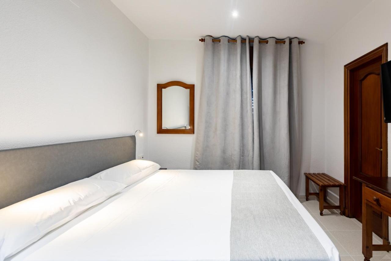 Hostal La Costa 엘에히도 외부 사진