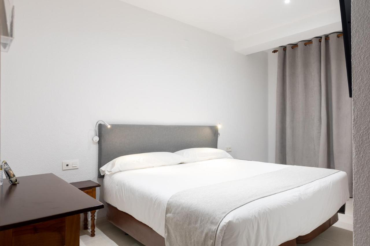 Hostal La Costa 엘에히도 외부 사진