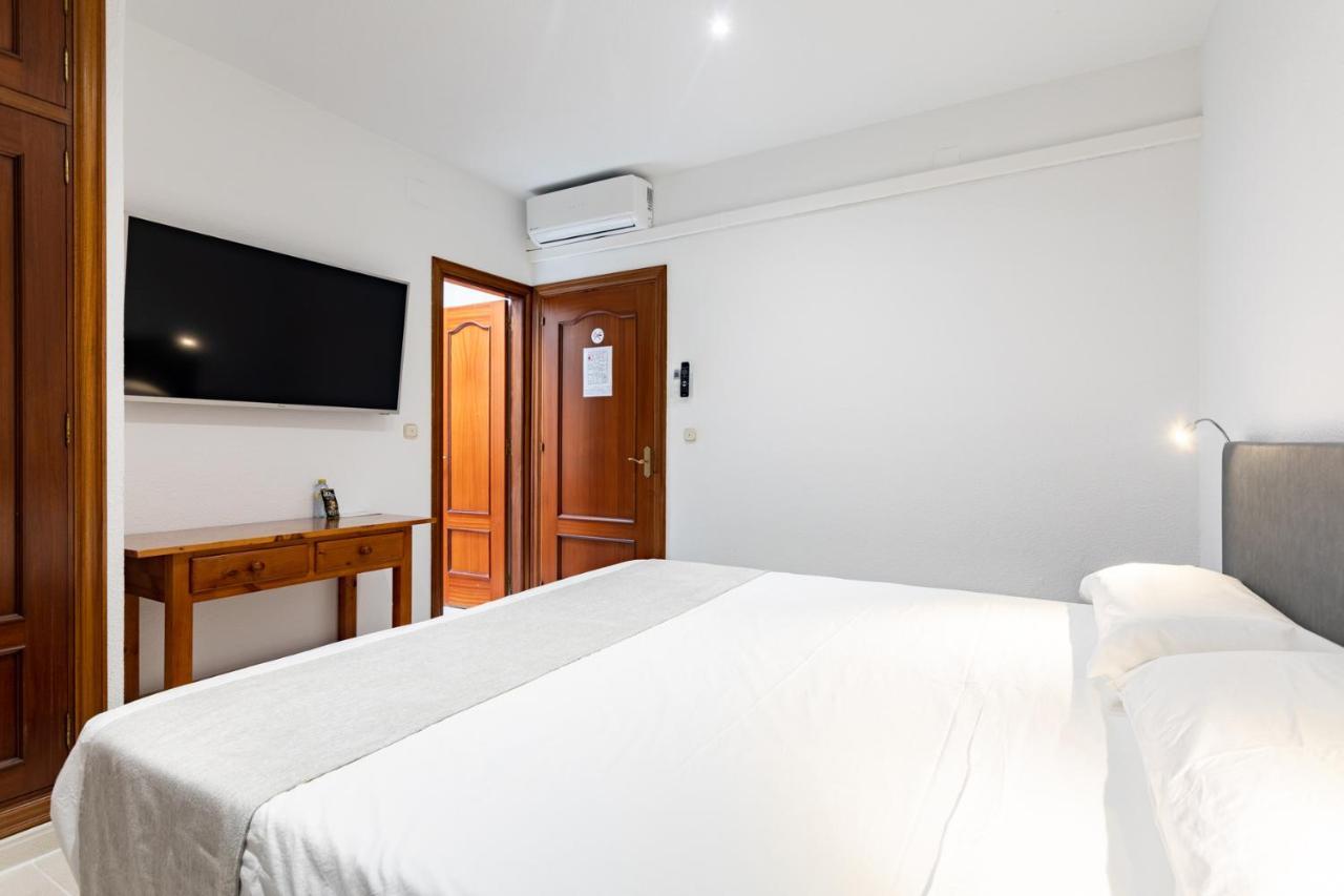 Hostal La Costa 엘에히도 외부 사진