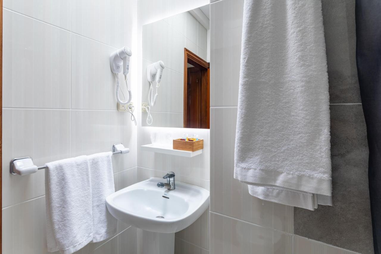 Hostal La Costa 엘에히도 외부 사진